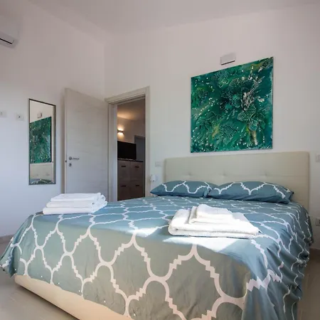 Guesthost - Casa Nina - Relax Close To The * Porto Istana